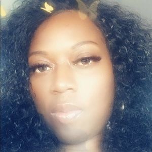 Meet your Posher, Danette